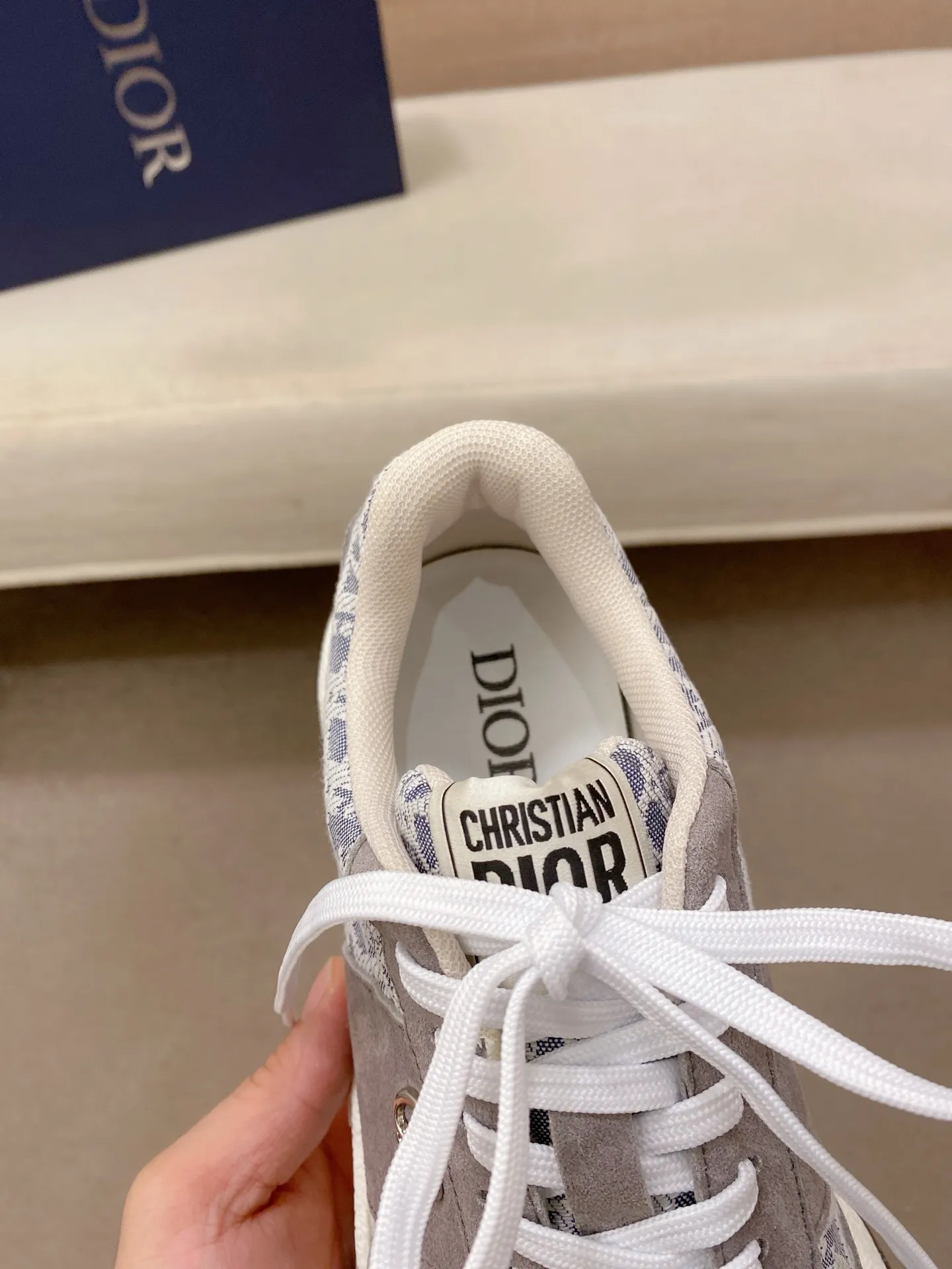 Men's shoes💰 462💰🇮🇹🇮🇹Dior d The new model is on sale at the same time at the counter. The upper 🇮🇹 is imported Italian first-layer cowhide, and the lining is fully imported sheepskin 💪💪. It is a complete 1⃣️ to 1⃣️ replica 🇮🇹💪💪, ⚠ Sole: The original sole is specially provided by the original factory. The exclusive movable molded sole is super comfortable. ⚠Original factory single goods, 🔍🔍high quality, you can enter and leave the counter at will, welcome to compare⚠. Code number: 38-44. Can be customized 45-46